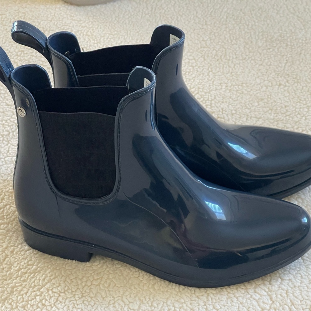 Navy blue Michael Kors ankle boots